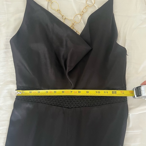 Riska Cowl Neck Chain Strap Jumpsuit in Black
Alice + Olivia - Picture 6 of 7